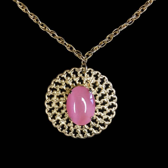 Vintage Pink Stone Gold Sun Pendant Necklace - Picture 3 of 6